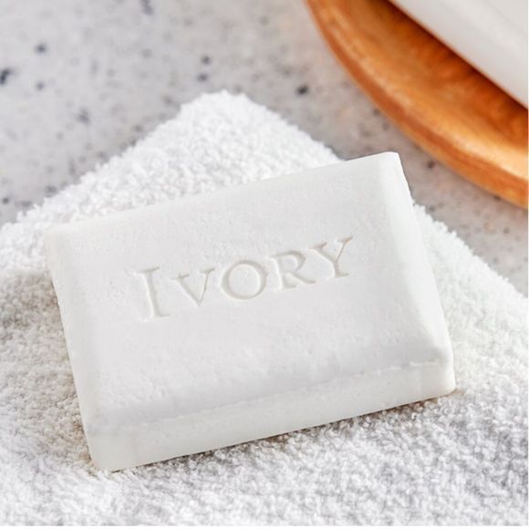 Ivory CLEAN Bar Soap Lot of 4 PACKS of 3 Bars - Picture 1 of 8